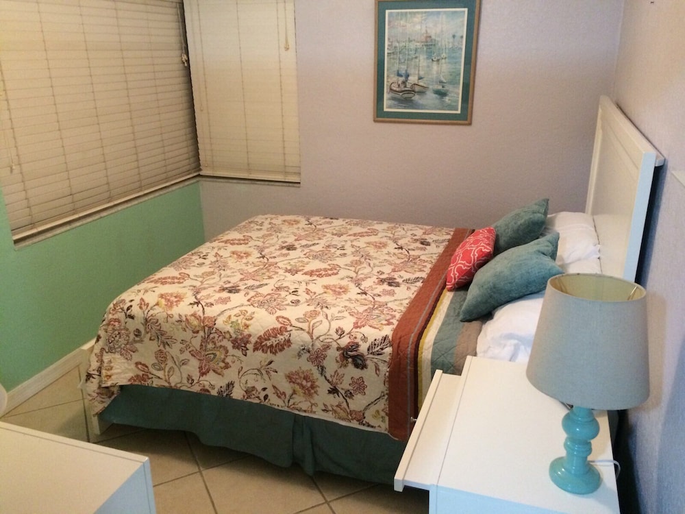 - Paradise Ln-Dolphin View - Boats*-Pets* Welcome !!