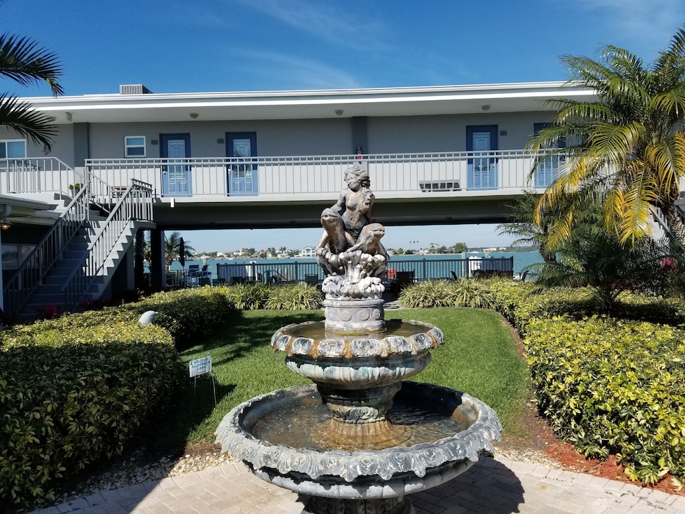 - Paradise Ln-Dolphin View - Boats*-Pets* Welcome !!