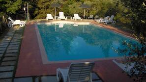 Piscina stagionale all'aperto