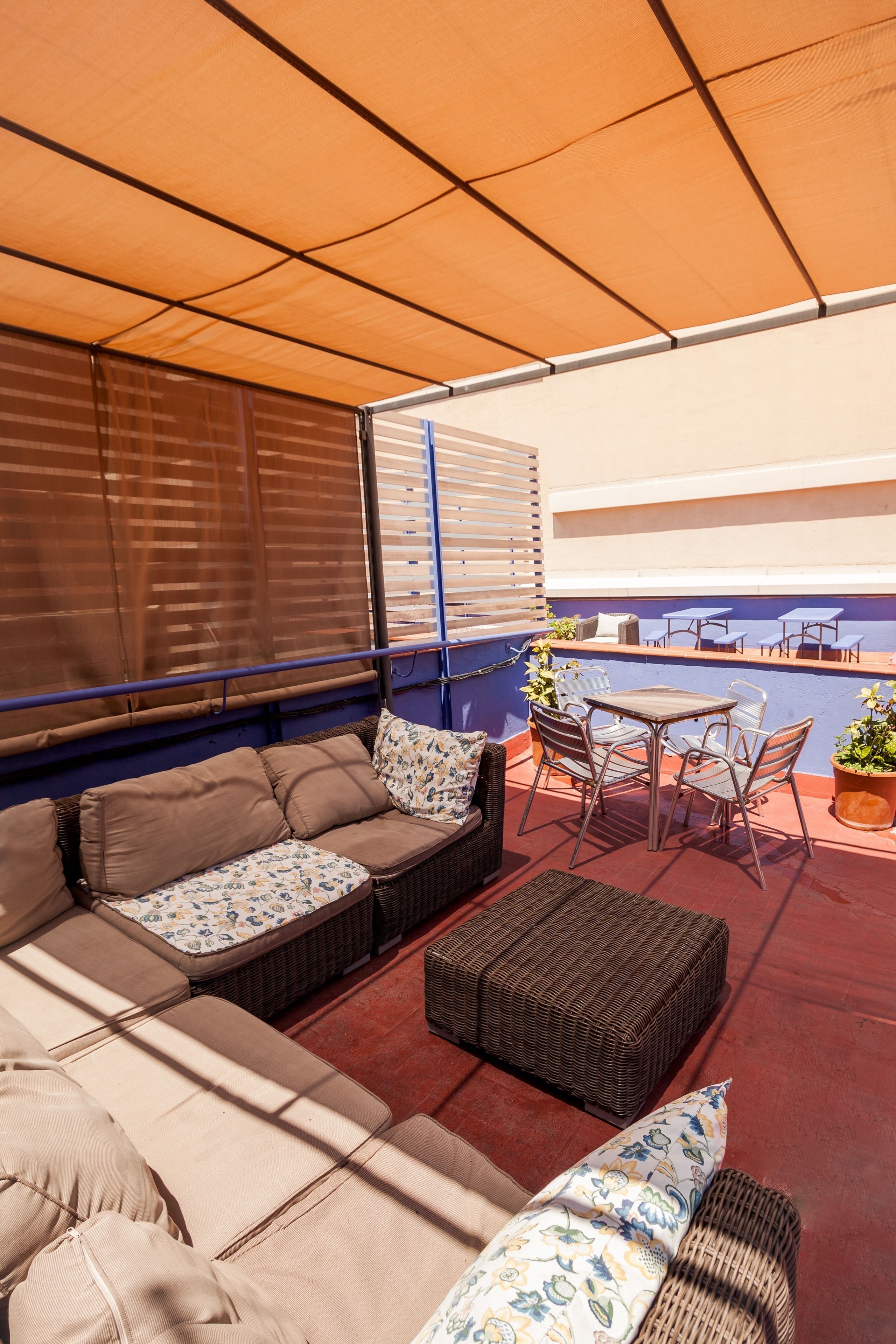 Ideal Youth Hostel