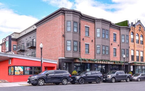 South Boston Hotels Find Deals On In Orbitz Global Luxury Suites At South Boston