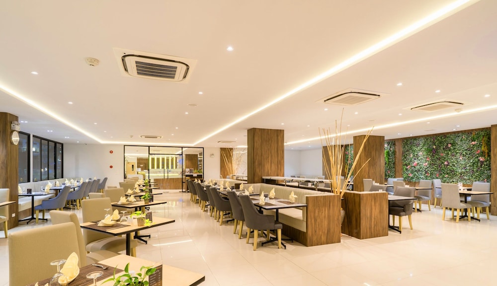 New square patong hotel. New square patong. New square patong hotel. Viva patong condo. New square patong hotel - spa.