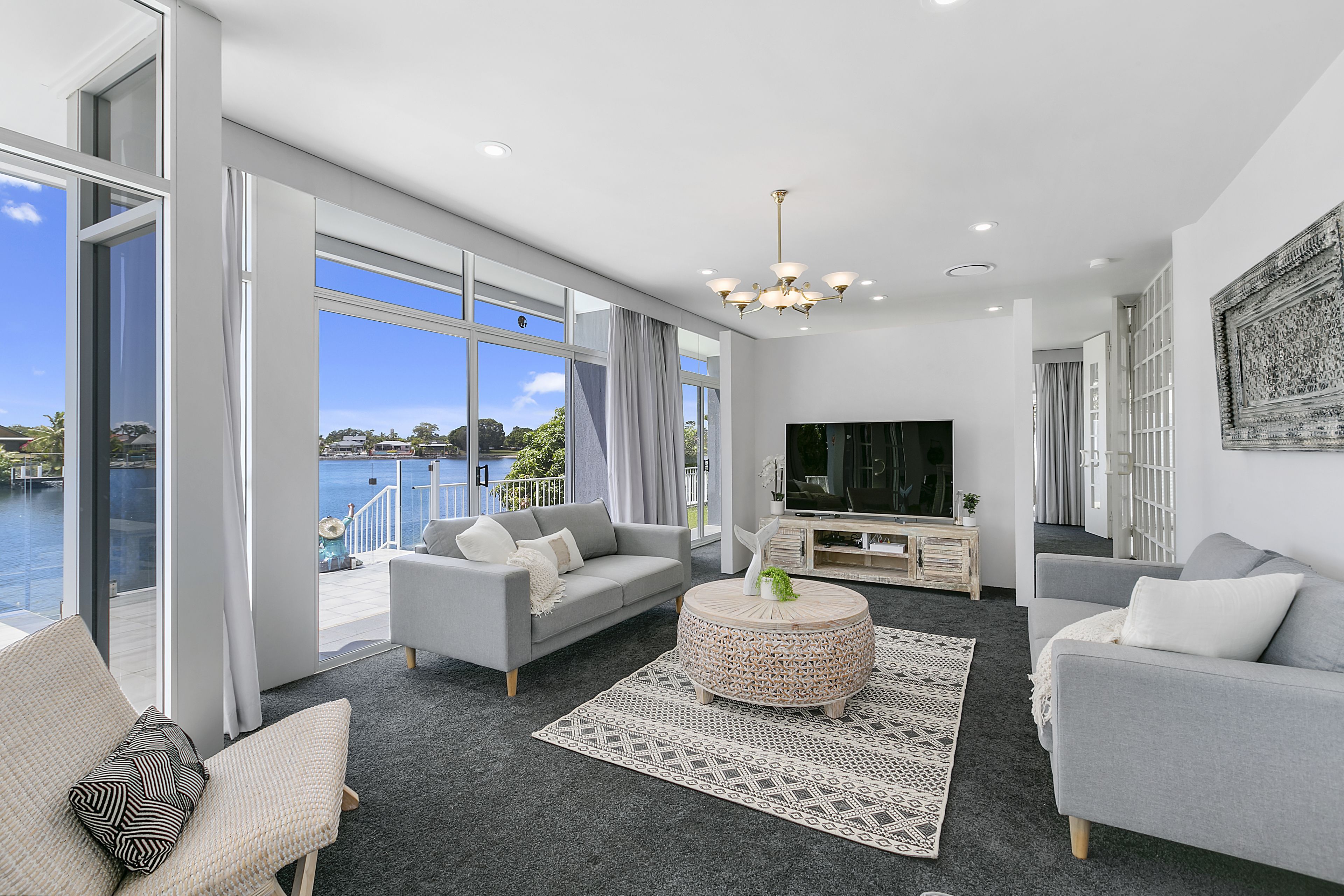 Havana Blue - Large 4 Bedroom Home