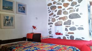 Individually decorated, individually furnished, linens