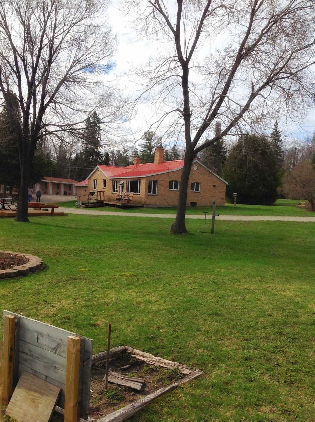 2 Bedroom Private Vacation Home in Cheboygan (6658 W US 23) in Cheboygan, United States