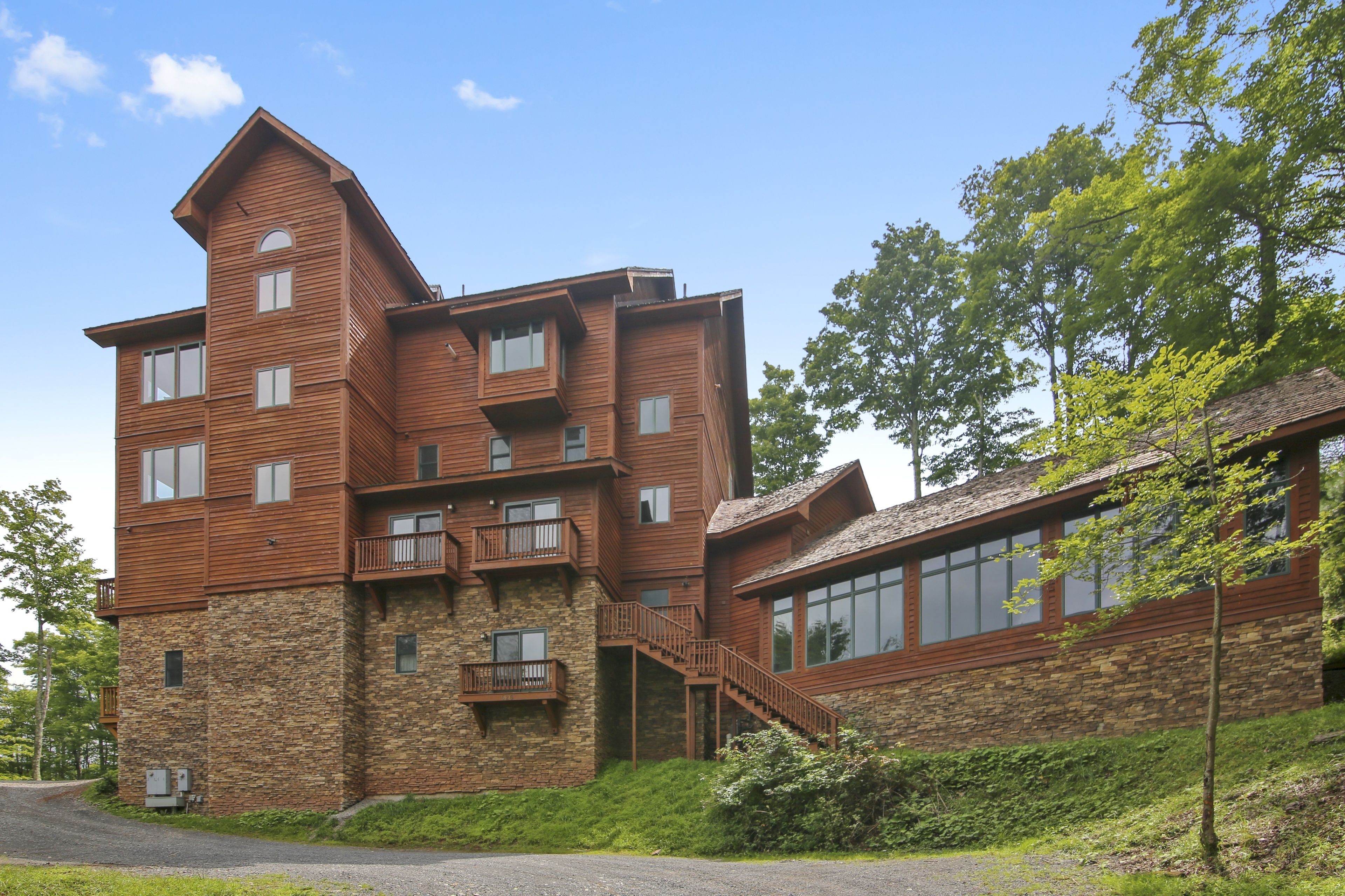 10 Bedroom Private Vacation Home in Davis (Timberline) in Davis, United States