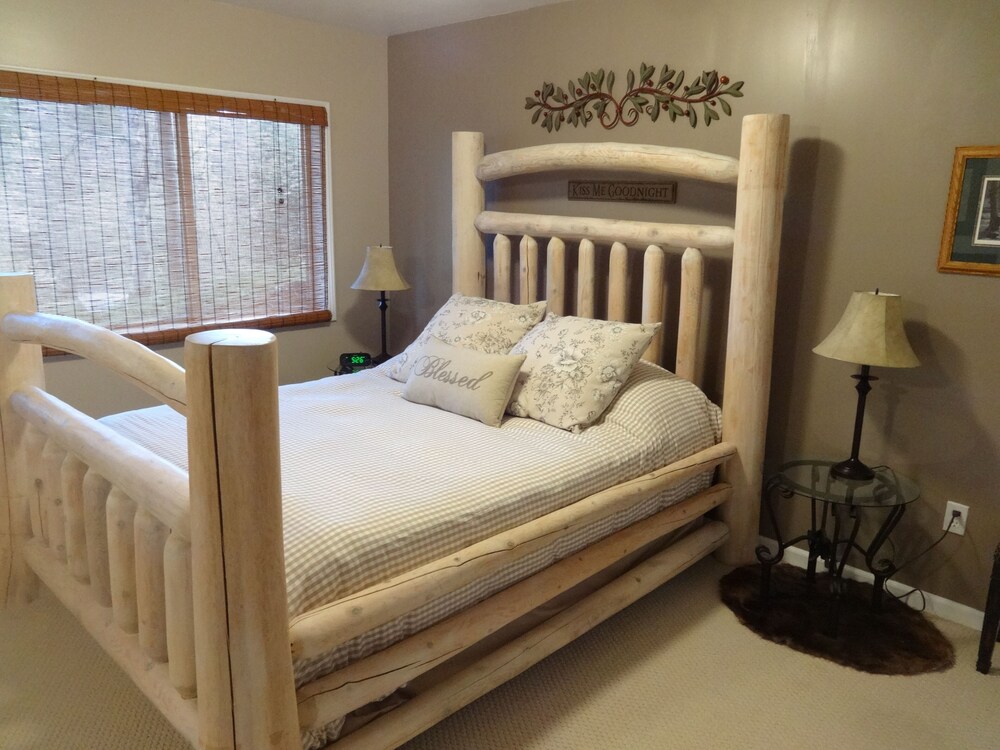 South Branch Ausable River. 4 Bedroom, 3 Bath. Vrbo