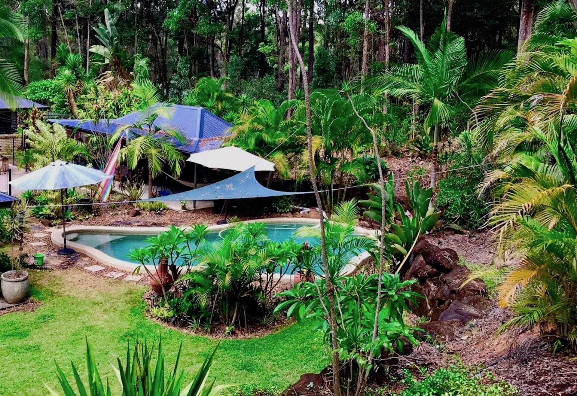 Forest Setting, Pool, Cabana, Large Bath, Netflix/foxtel/wifi, King Size Bed