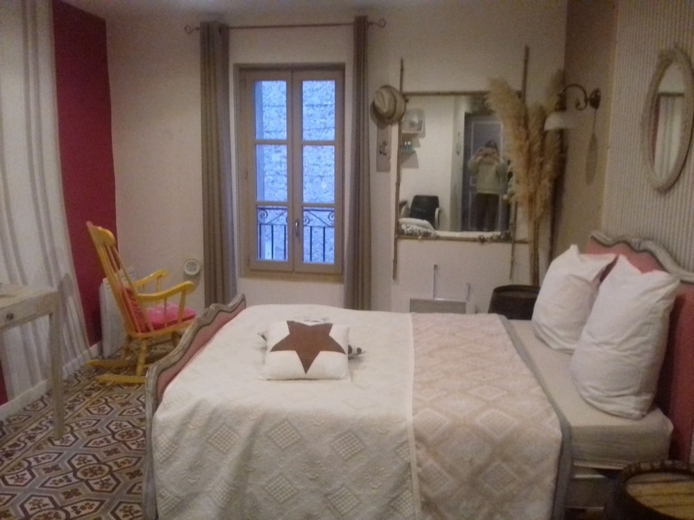 Photo - Venez Rêver Béziers CENTRE et GARE il y a plus cher mais c est moins bien