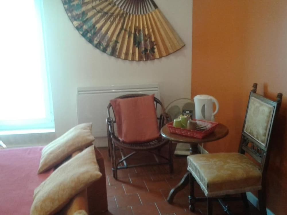 Photo - Venez Rêver Béziers CENTRE et GARE il y a plus cher mais c est moins bien