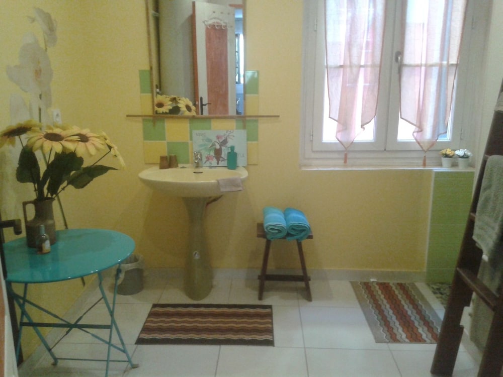 Photo - Venez Rêver Béziers CENTRE et GARE il y a plus cher mais c est moins bien