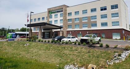 Holiday Inn Express & Suites Nashville North - Springfield, an IHG Hotel