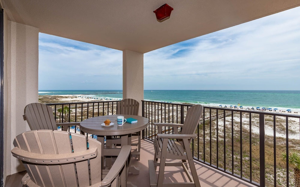 Beachfront 4th Floor Condo Phoenix East Balcony - 