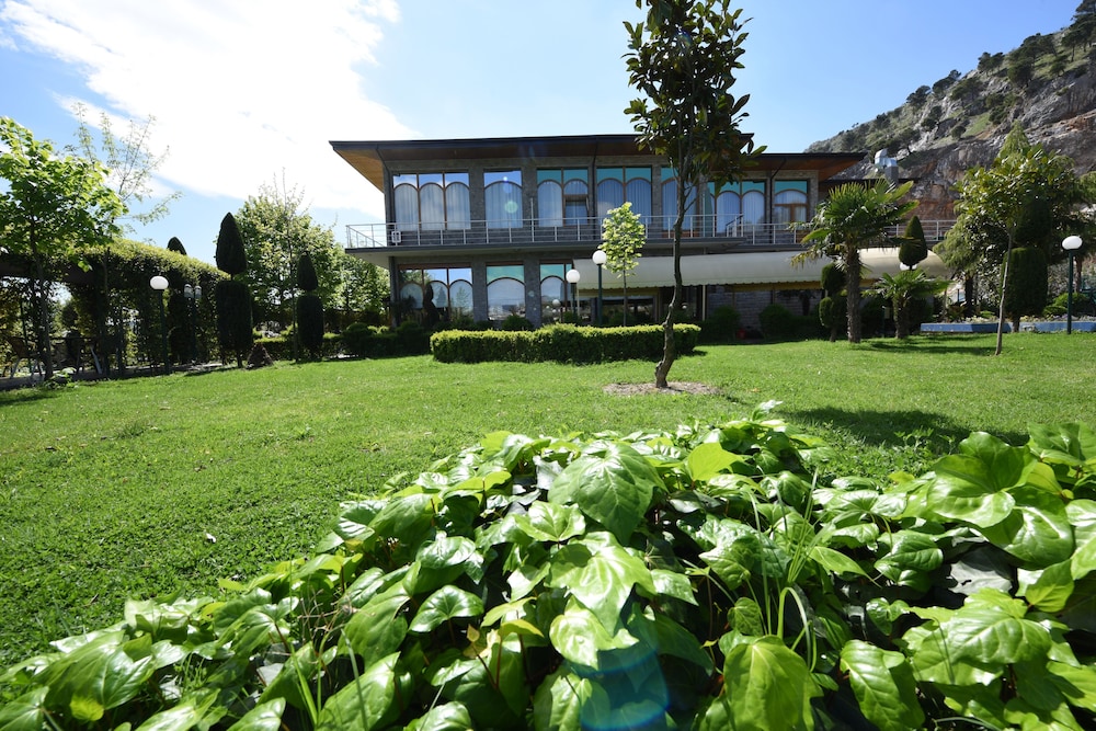 Buna Park Hotel In Shkoder Hotel Rates Reviews On Orbitz