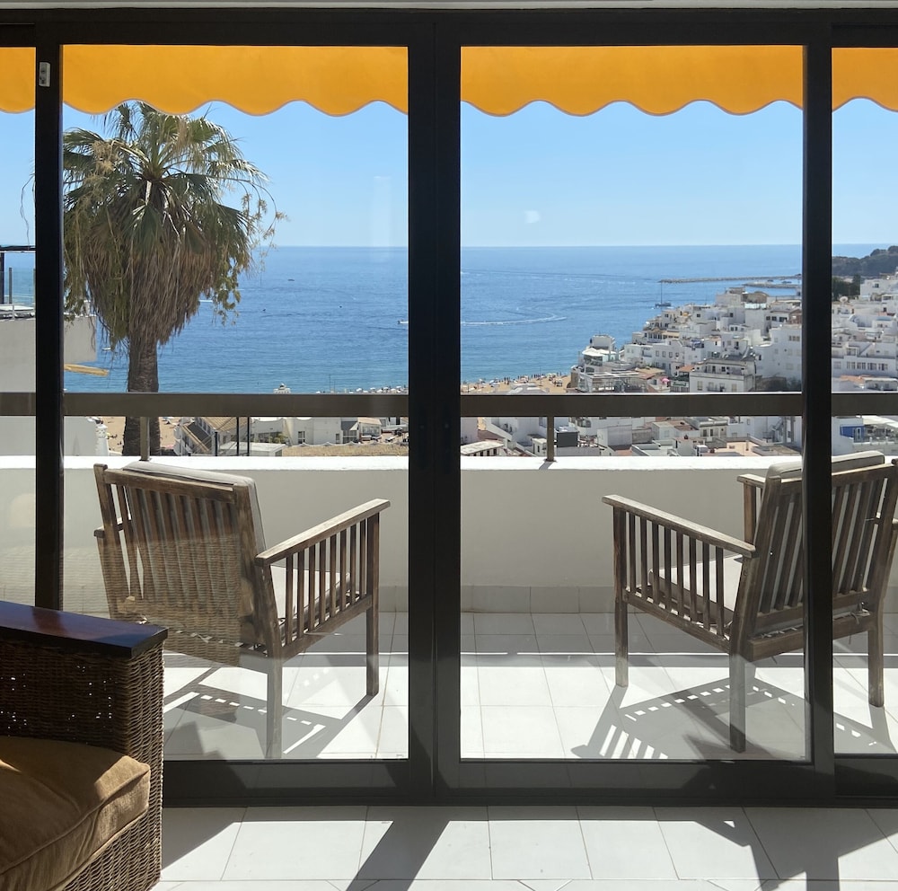 Cerro Branco Albufeira seaview apartment close proximity to beach