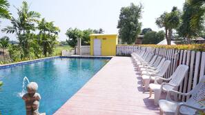 Piscine extérieure