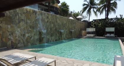 Unlimited Luxury ARENA Condo