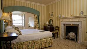 Premium bedding, free WiFi