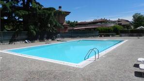 Piscina all'aperto