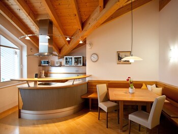 Hochkalter Fur 2 4 Pers Ca 120 M 2 Schlafzimmer Wohnzimmer