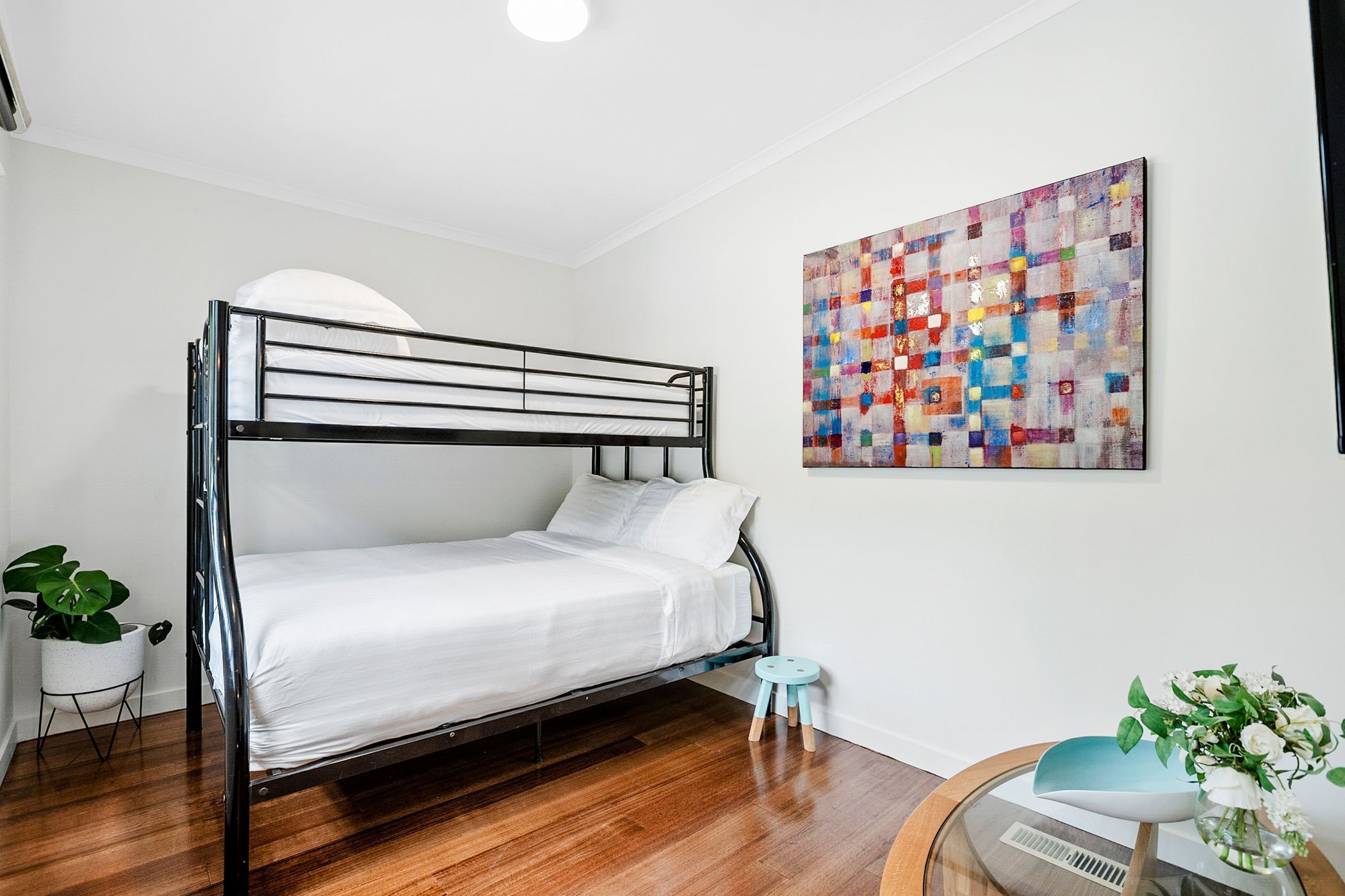 SALTWATER POOLSIDE -  4bedroom, stylish, private pool, FOXTEL, WIFI, Linens in Melbourne in Rye, Australia