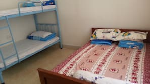 6 bedrooms, desk, blackout drapes, linens