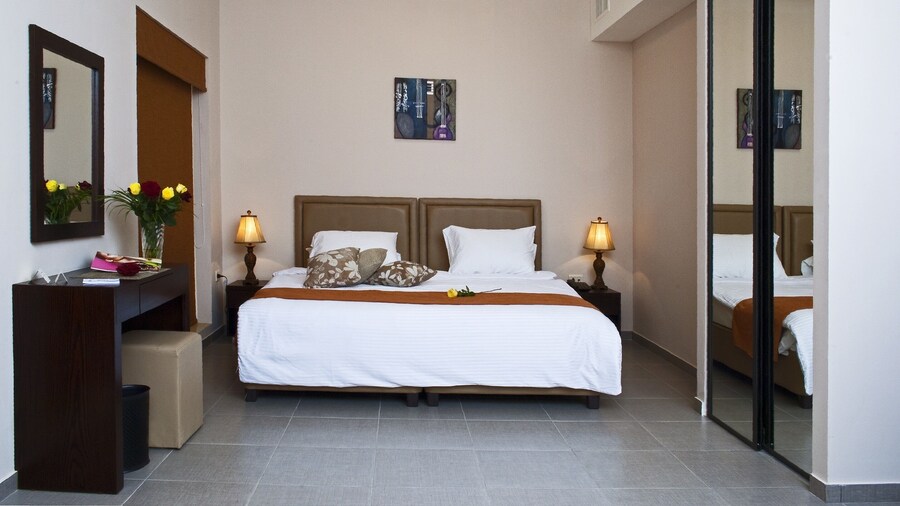 Celino Hotel