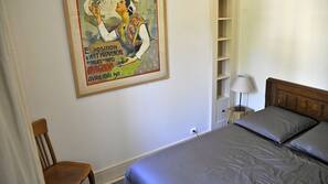 3 chambres, rideaux occultants, fer et planche à repasser