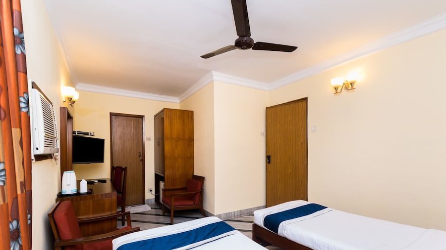 OYO 4621 Hotel Camac Plaza