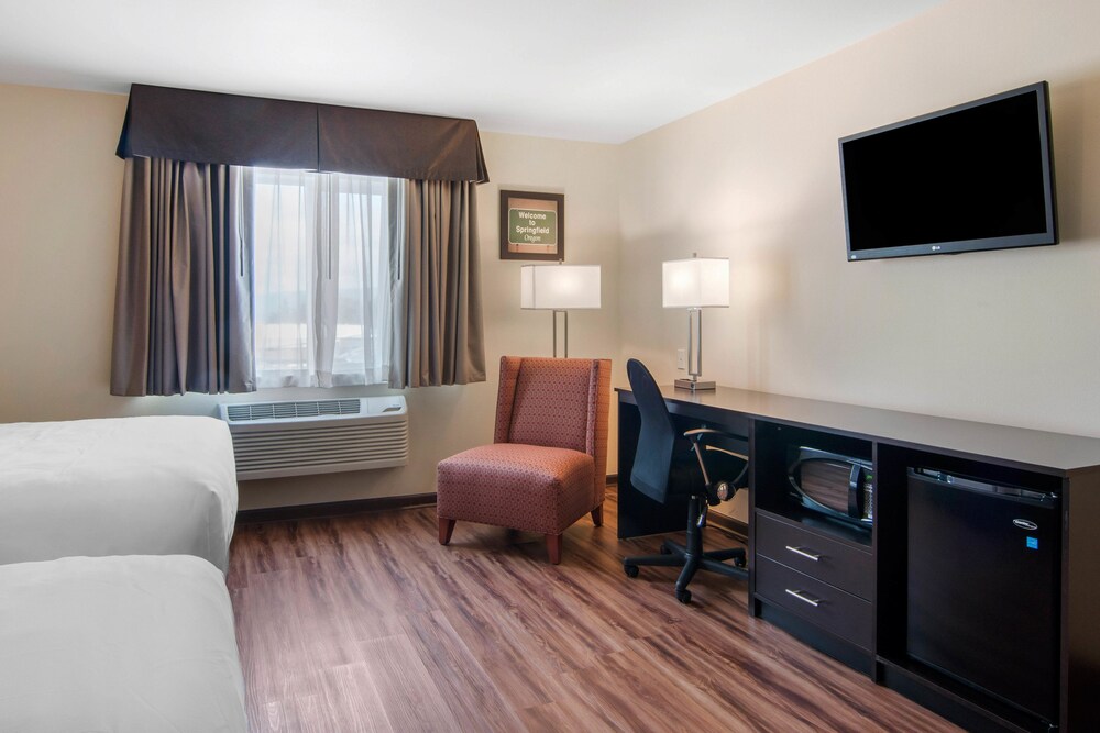 Econo Lodge Inn & Suites