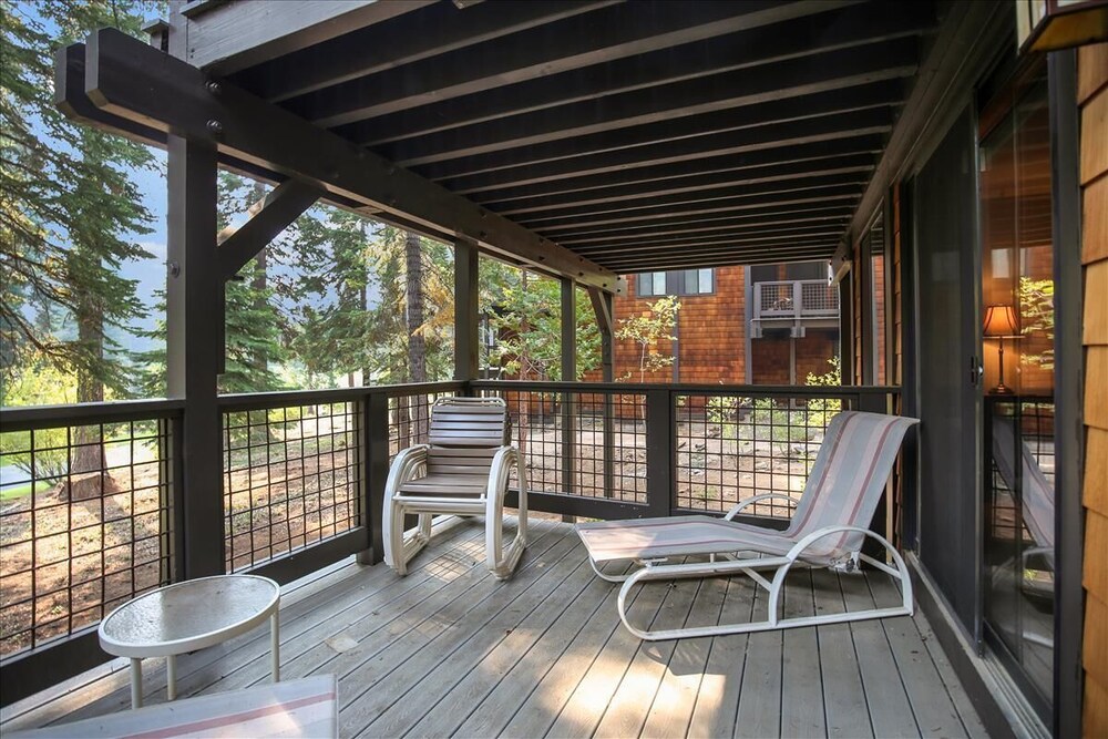 Rocky Ridge #113: 4  BR, 2.5  BA Condominium in Tahoe City, Sleeps 10