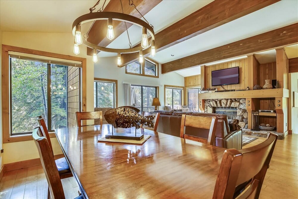 Rocky Ridge #113: 4  BR, 2.5  BA Condominium in Tahoe City, Sleeps 10