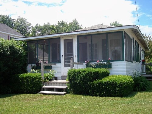 Best Newbury Cottages For 2020 Find Cheap 269 Cottage Rentals