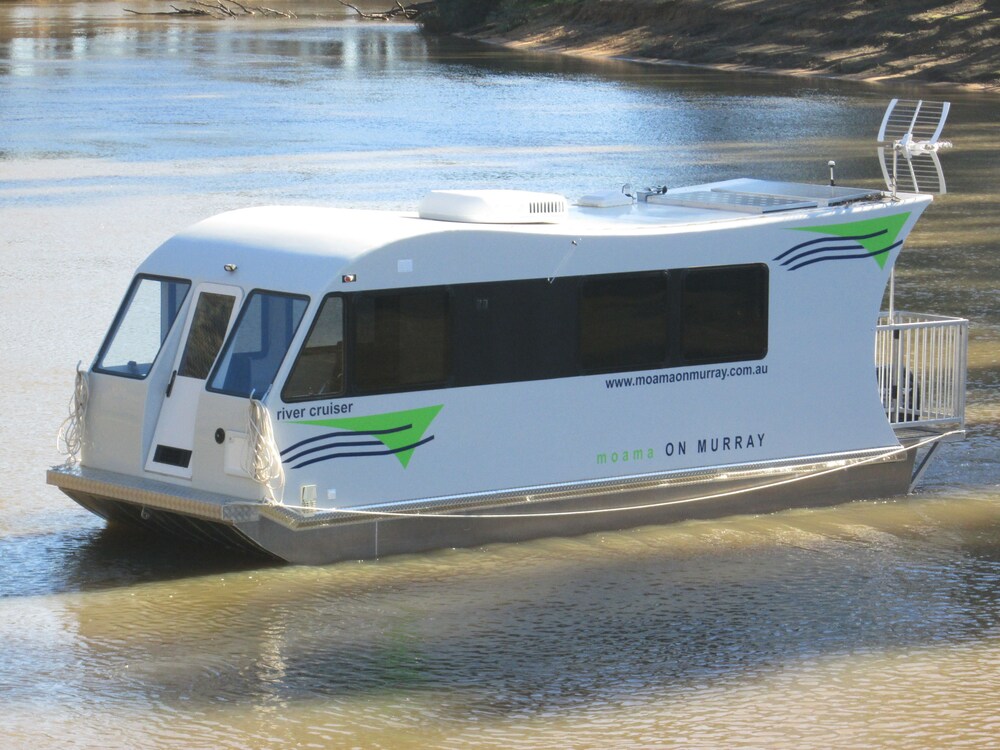 Moama on Murray River Cruisers