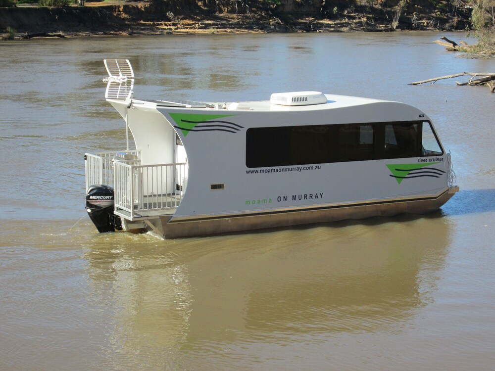 Moama on Murray River Cruisers