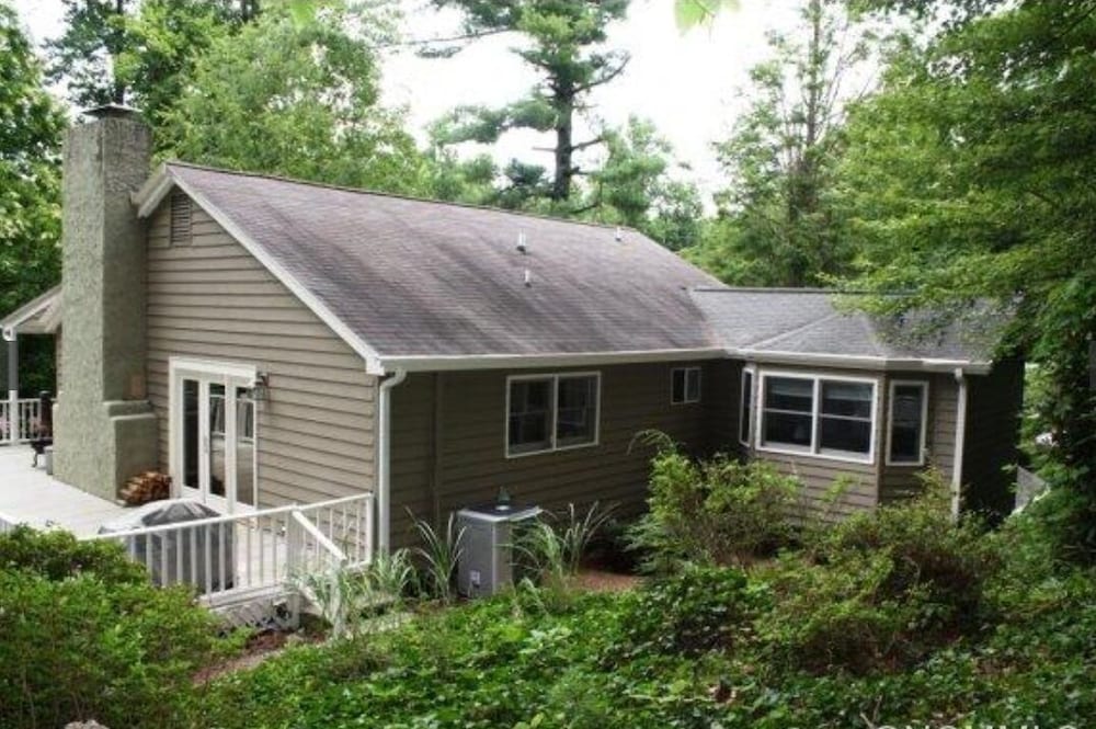 ❤️*Downtown Saluda*❤️PETS *Large OpenConcept HOME & LOTS of PARKING-16 mins 2 TIEC