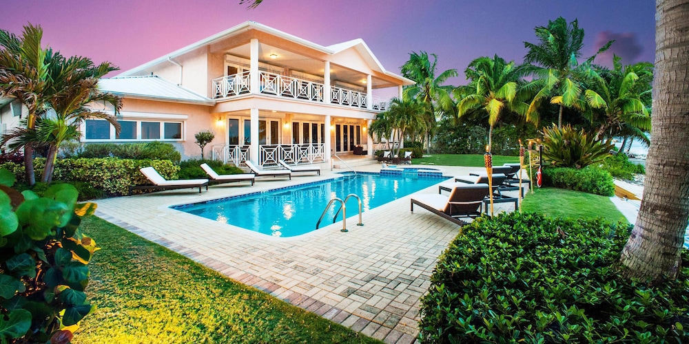 Grand Cayman Villas >> Villa Amarone By Grand Cayman Villas Condos In George Town Grand Cayman Villas >> Villa Amarone By Grand Cayman Villas Condos In George Town