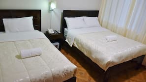 Roupas de cama premium, edredons de pluma, cofres nos quartos