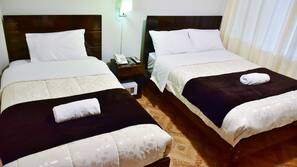 Roupas de cama premium, edredons de pluma, cofres nos quartos