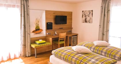 Hotel Am Wiesenhang - Garni