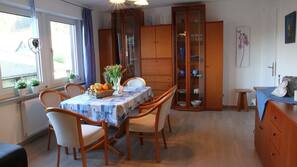 Kühlschrank, Mikrowelle, Herd, Geschirrspüler