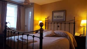 In-room safe, individually decorated, individually furnished, desk