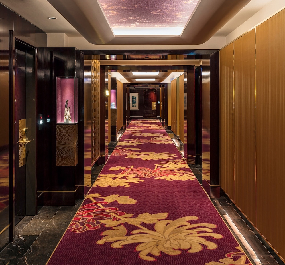 Wall to wall premium carpet
