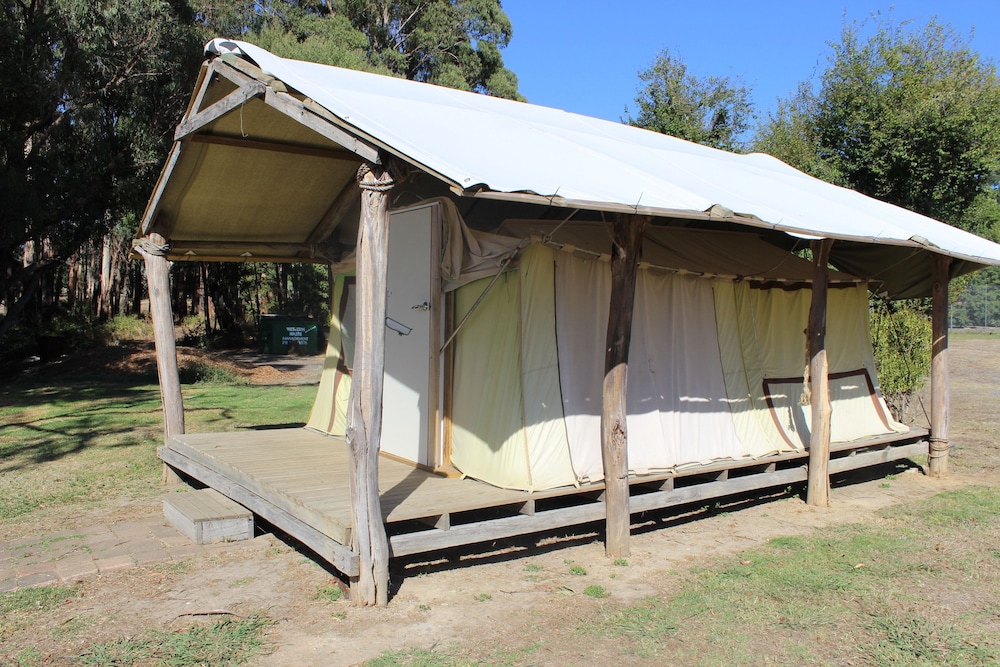 Wonky Stables Holiday Park