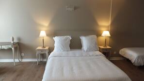 1 chambre, literie de qualité supérieure, bureau, rideaux occultants