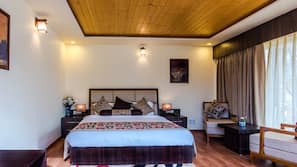 Premium bedding, minibar, in-room safe, iron/ironing board