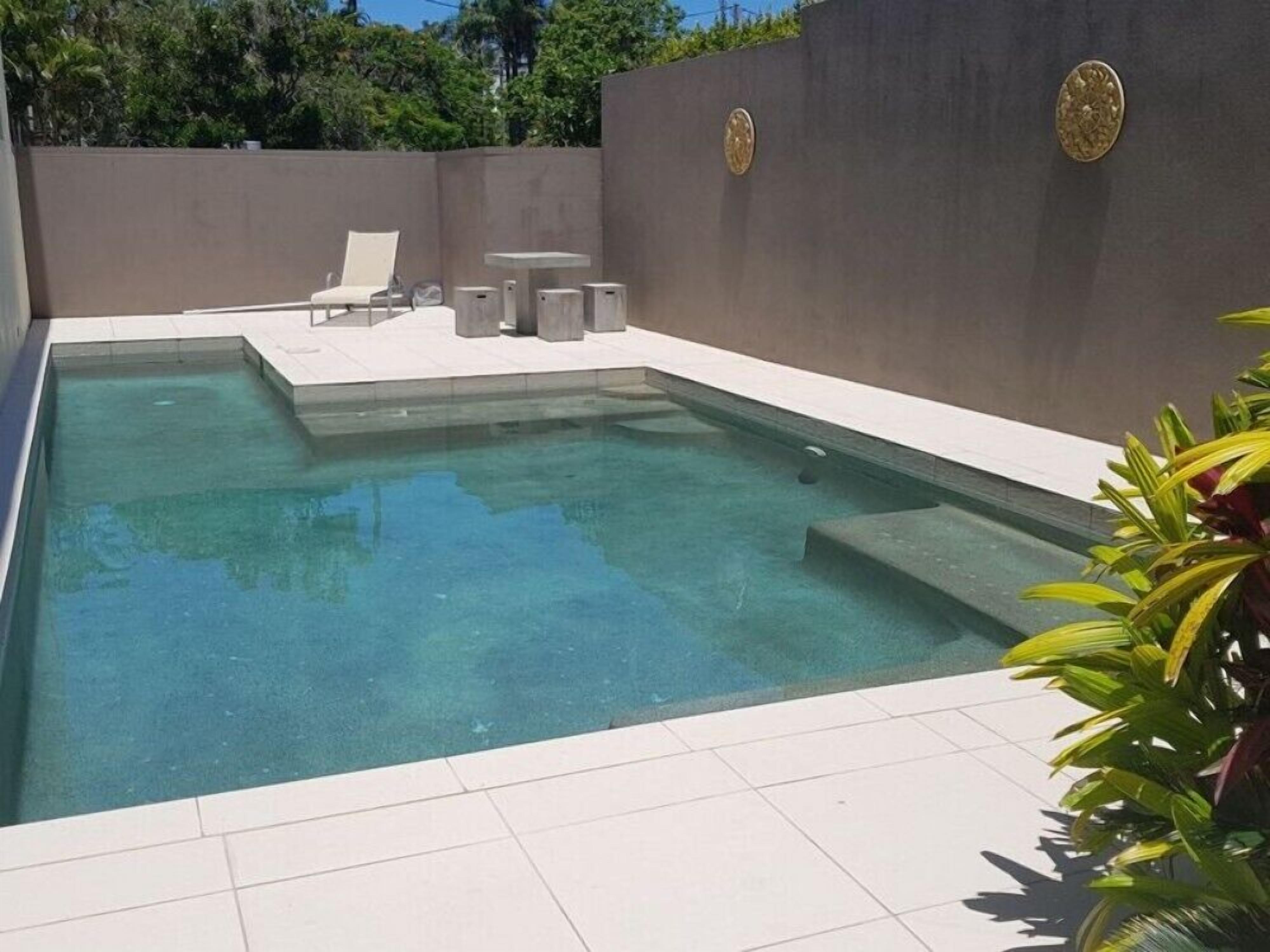 Luxury Townhouse 250m to the Beach