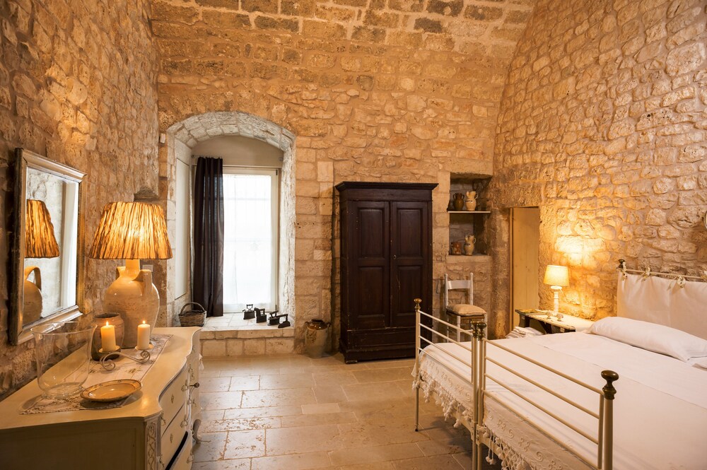 Masseria Le Cerase Conversano, ITA Best Price Guarantee Masseria Le Cerase Conversano, ITA Best Price Guarantee