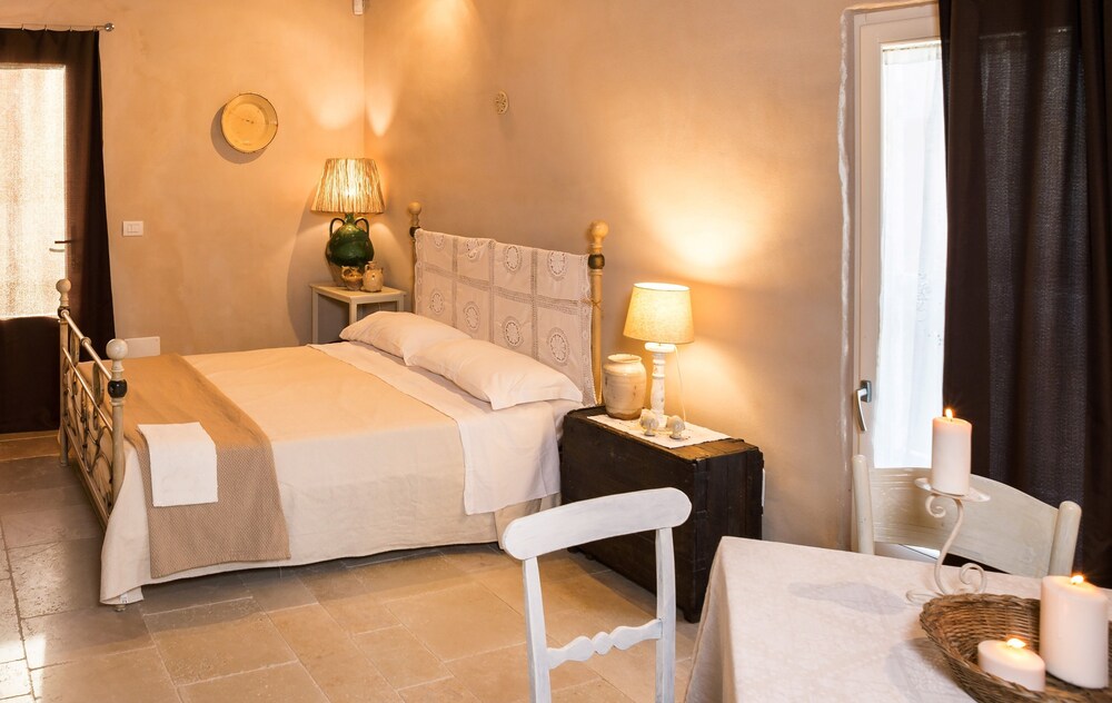 Masseria Le Cerase Conversano, ITA Best Price Guarantee Masseria Le Cerase Conversano, ITA Best Price Guarantee