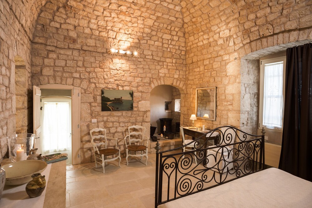Masseria Le Cerase Conversano, ITA Best Price Guarantee Masseria Le Cerase Conversano, ITA Best Price Guarantee